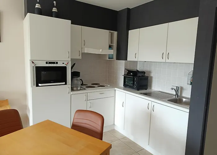 Sun And Sea 德哈恩